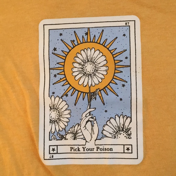 Yellow tarot card top from aeropostale - Picture 2 of 3